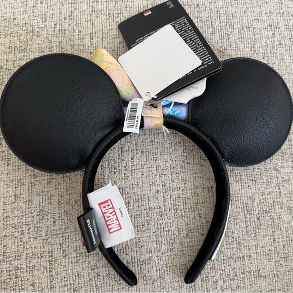 🔥🔥Brand New - Disney Park Marvel Artist Series Headband - Picture 3 of 7